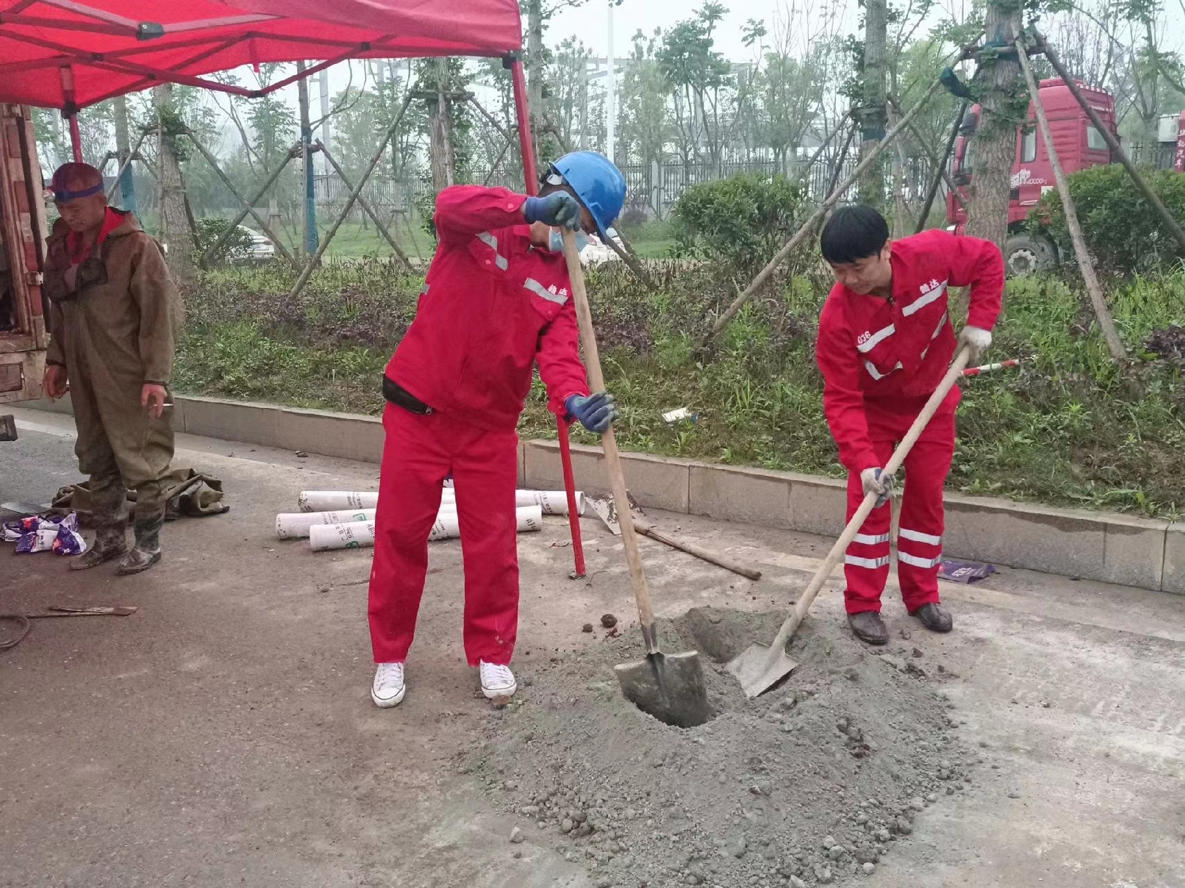 白塔管道疏通哪家好】及时进行市政管道清淤